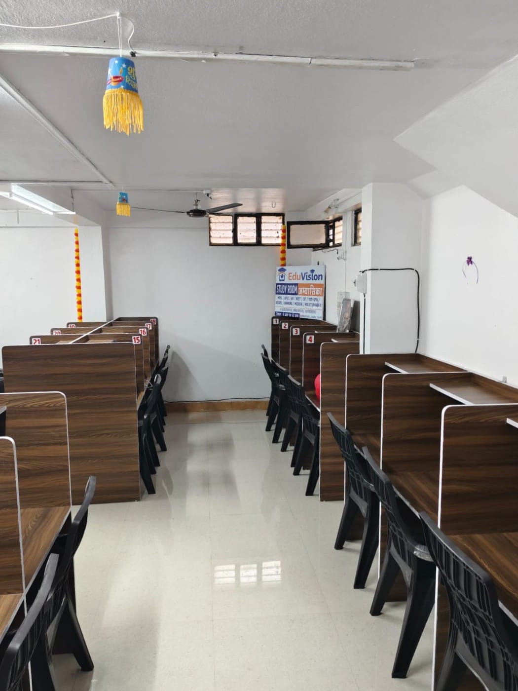 Check that ambience! Bright enough for study, cozy enough to stay sane.